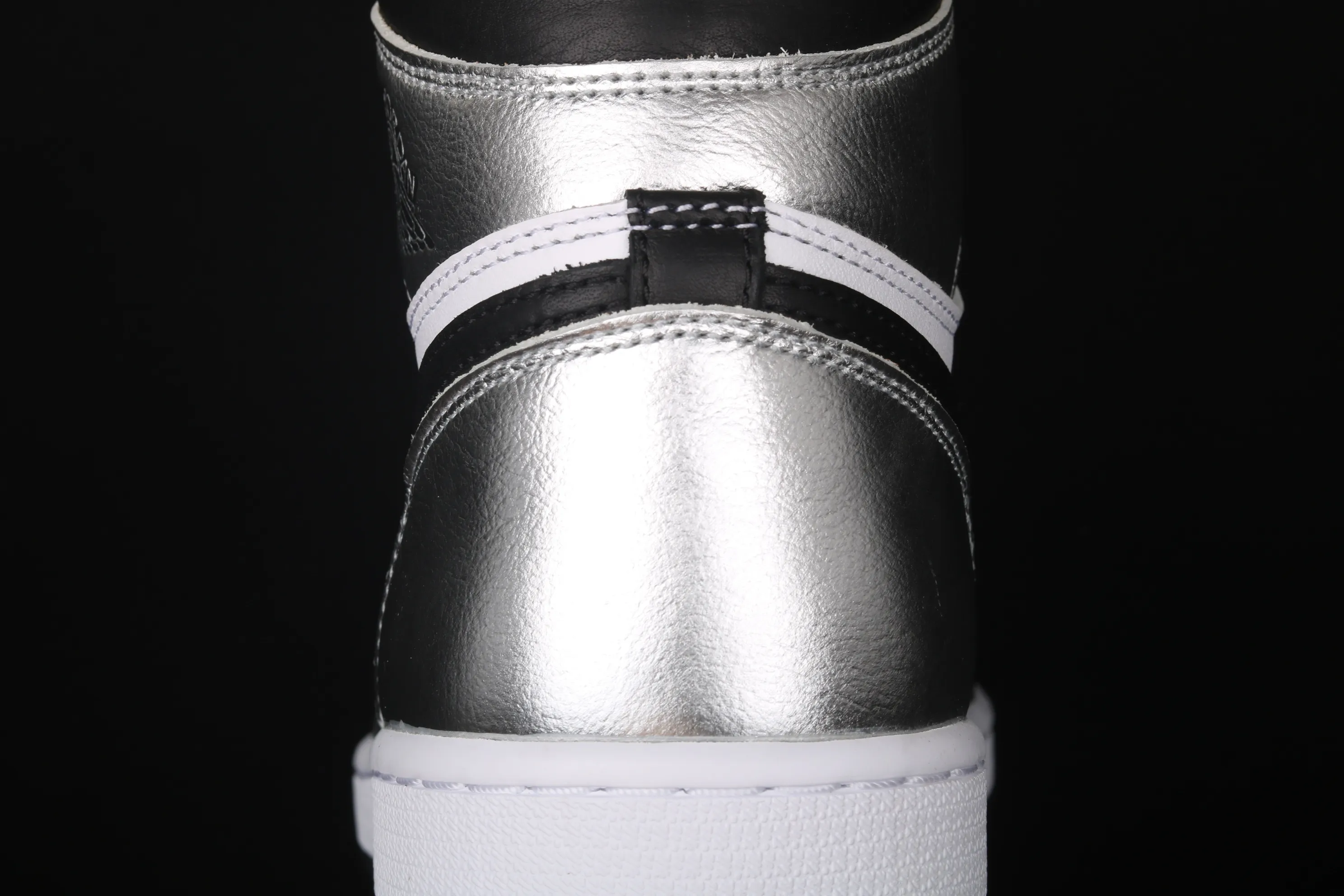 All categories Air Jordan Jordan series basketball shoes Air Jordan 1 High Air Jordan 1 High OG Wmns "Silver Toe" AJ1 Joe 1 metallic black silver silver toe CD0461-001